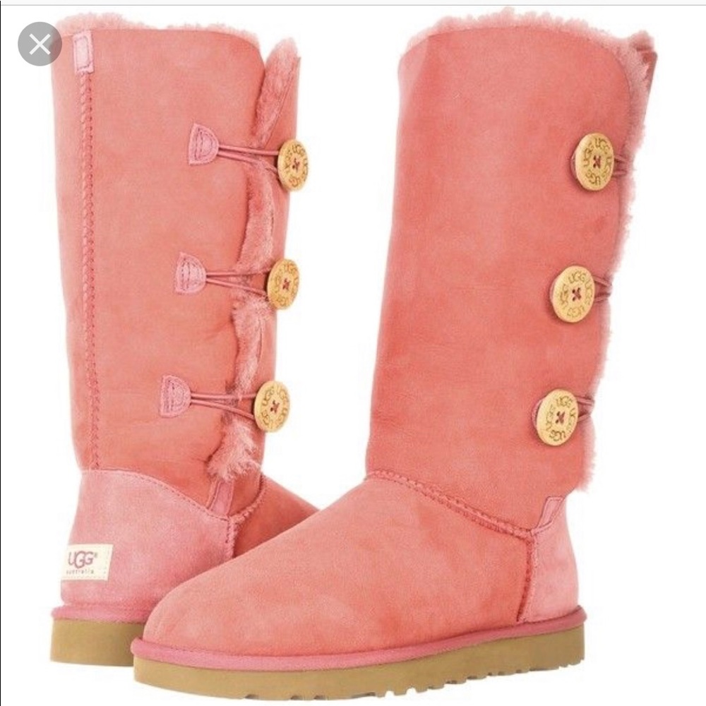 Excellent condition Rare Rose Clay Bailey Button